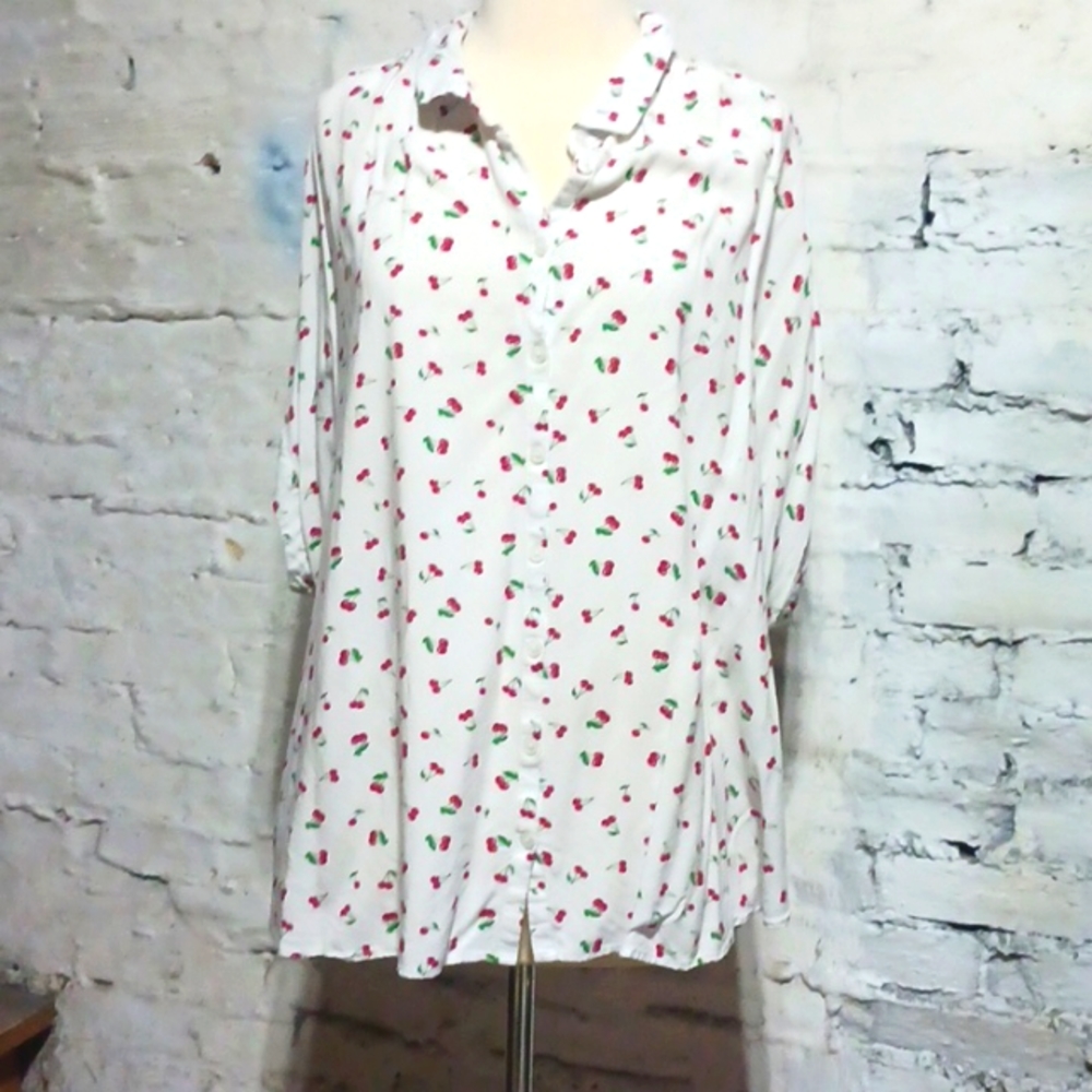 3xl white Lee Rider cherry print collared short sleeve blouse